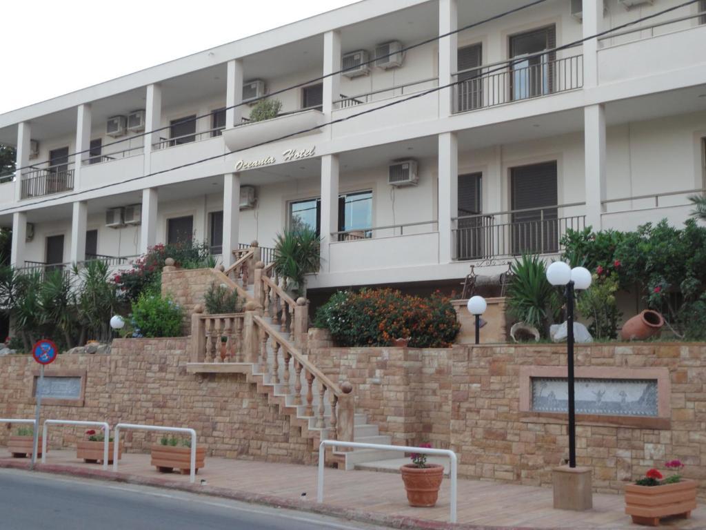 קרפס Oceania Hotel מראה חיצוני תמונה